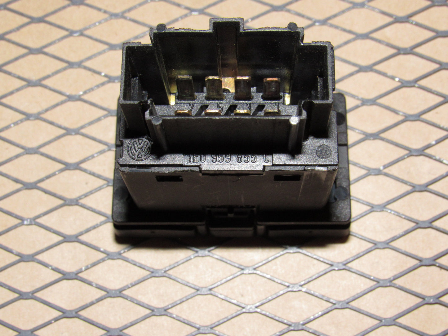 99.5 00 01 02 Volkswagen Cabrio OEM Power Window Switch
