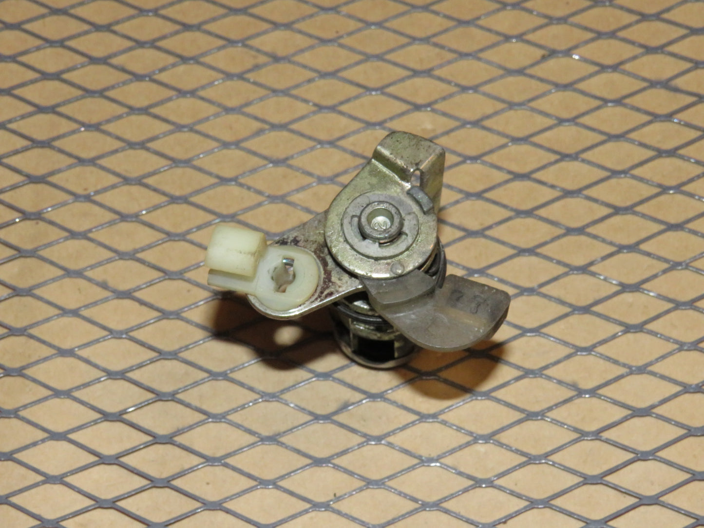 87 88 89 Nissan 300zx OEM Exterior Door Lock Cylinder Tumbler - Left