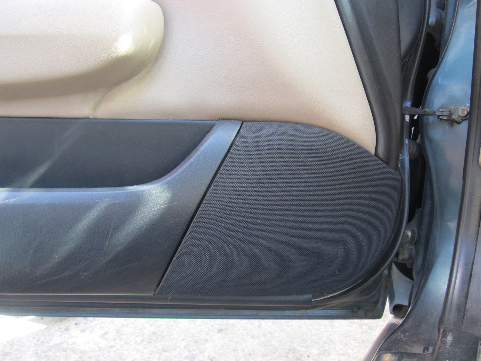 97 98 99 00 01 Honda Prelude OEM Front Door Speaker Grille Cover - Lef ...