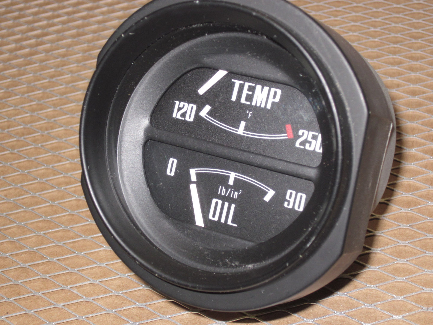 70 71 72 73 Datsun 240z OEM Temperature Temp & Oil Meter Gauge