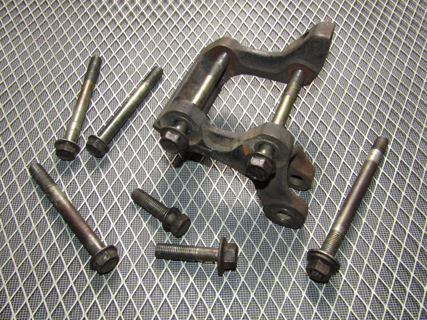 1991 Toyota Crown 2JZ-GE None VVti OEM A/C Compressor Mounting Bracket