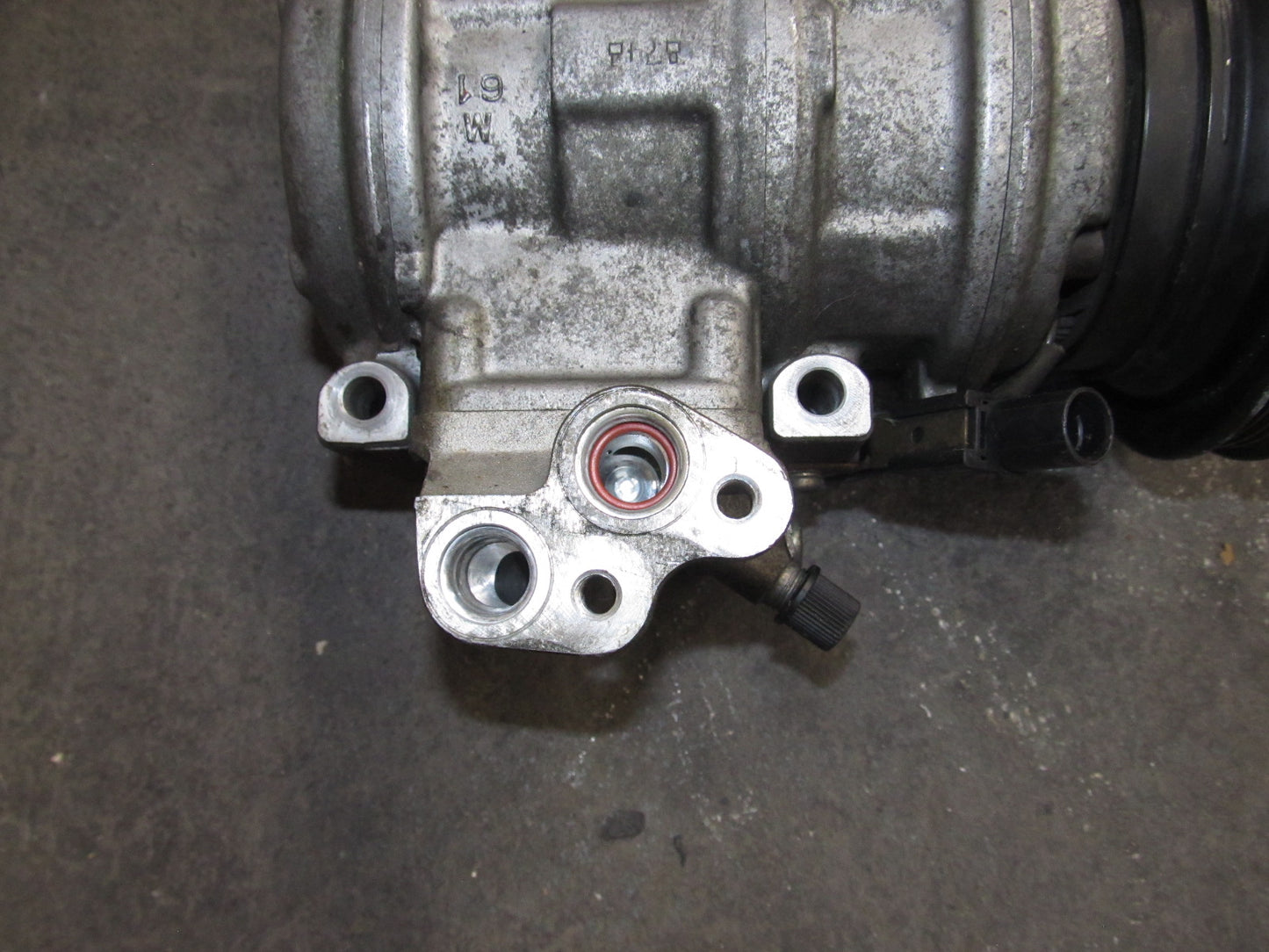 93 94 Mitsubishi Eclipse OEM A/C Compressor