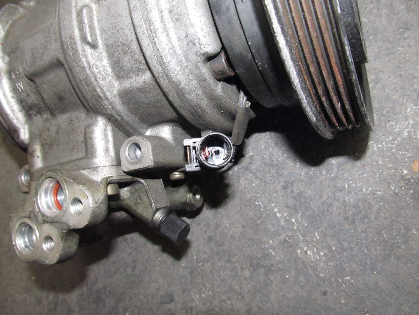 93 94 Mitsubishi Eclipse OEM A/C Compressor