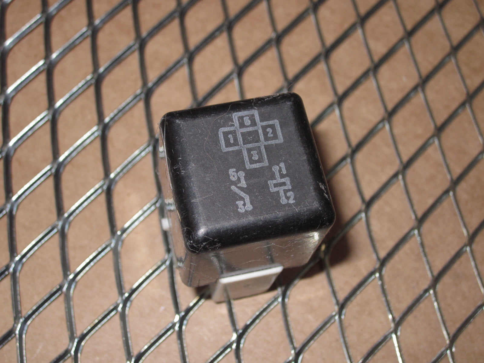 Toyota & Lexus Relay 9098702010