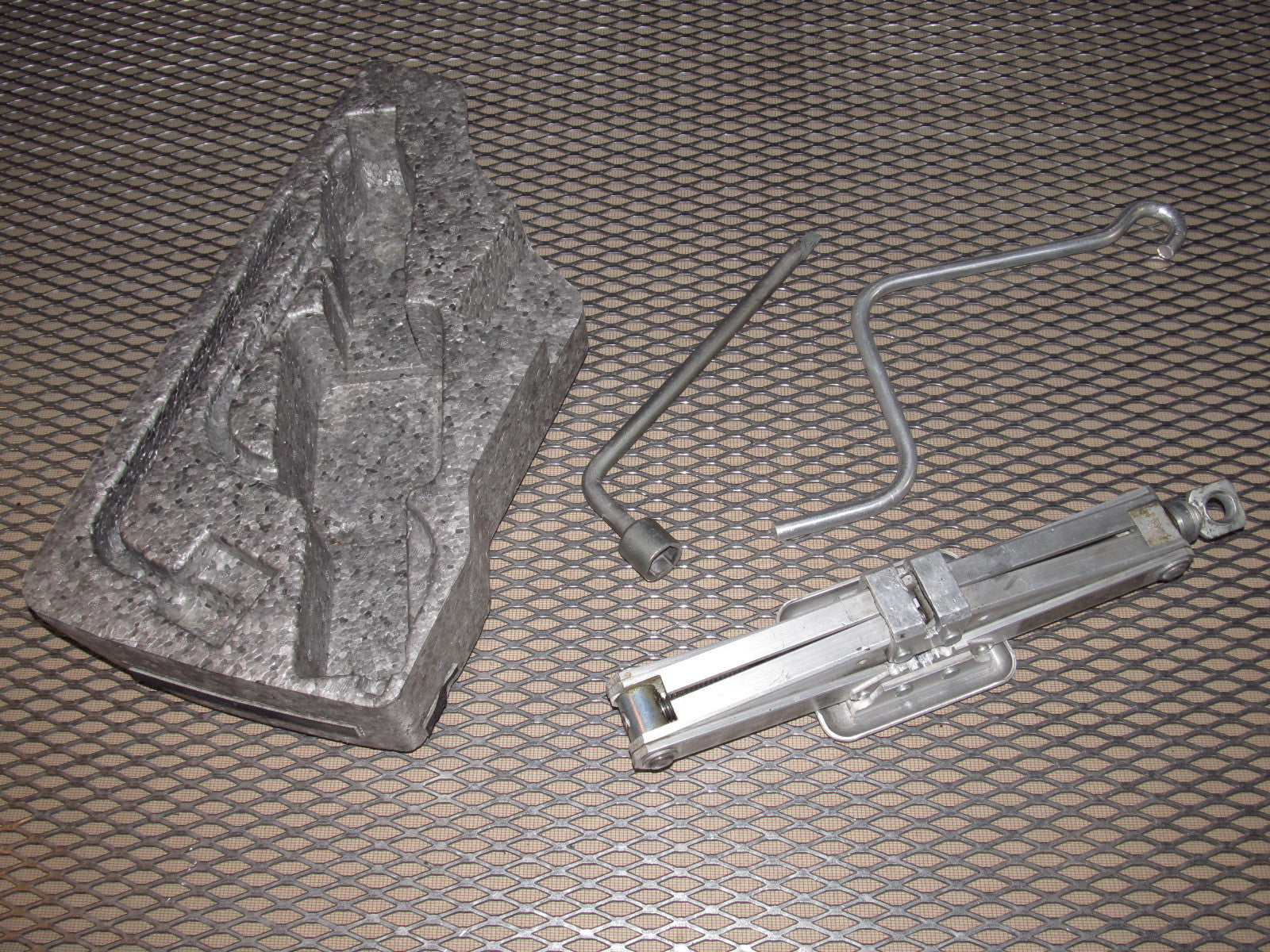 90-96 Nissan 300zx OEM Jack & Holder Set - 2+0 – Autopartone