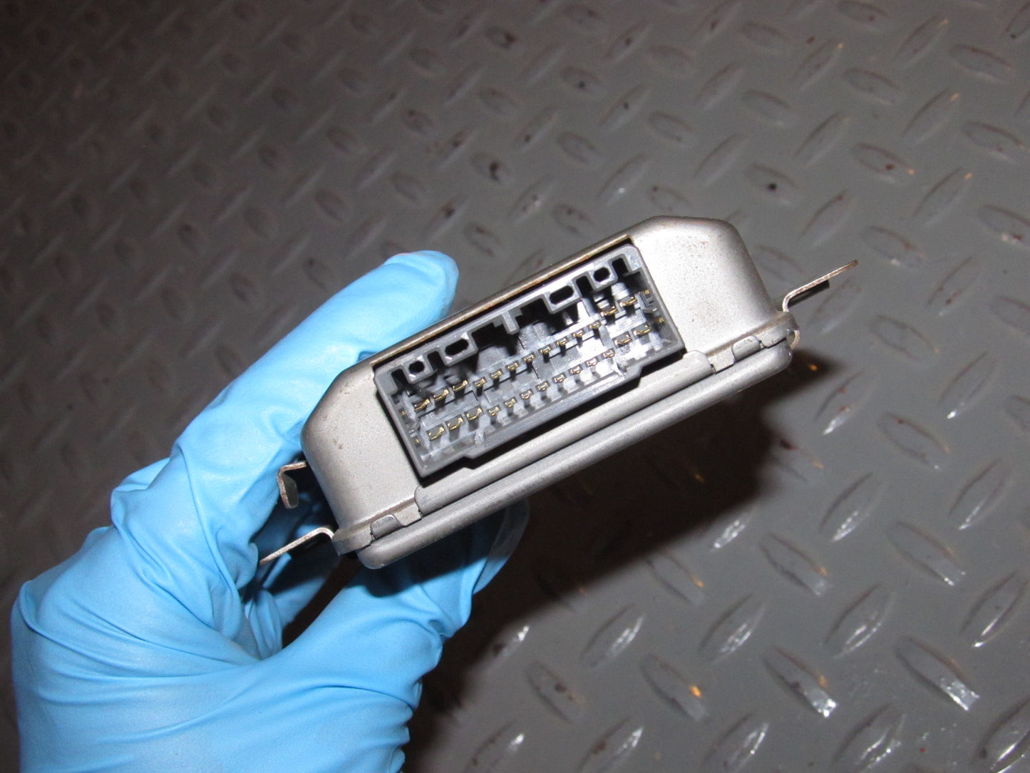 93 94 Mitsubishi Eclipse OEM Cruise Control Module Computer MB686860