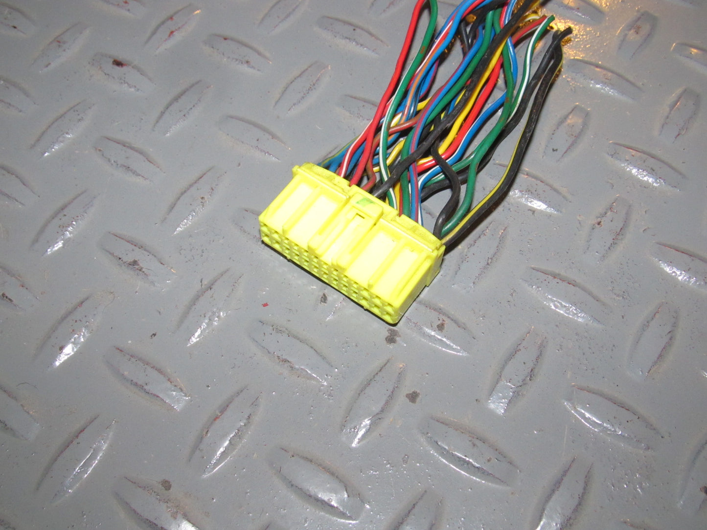 93 94 Mitsubishi Eclipse OEM Cruise Control Module Pigtail Harness