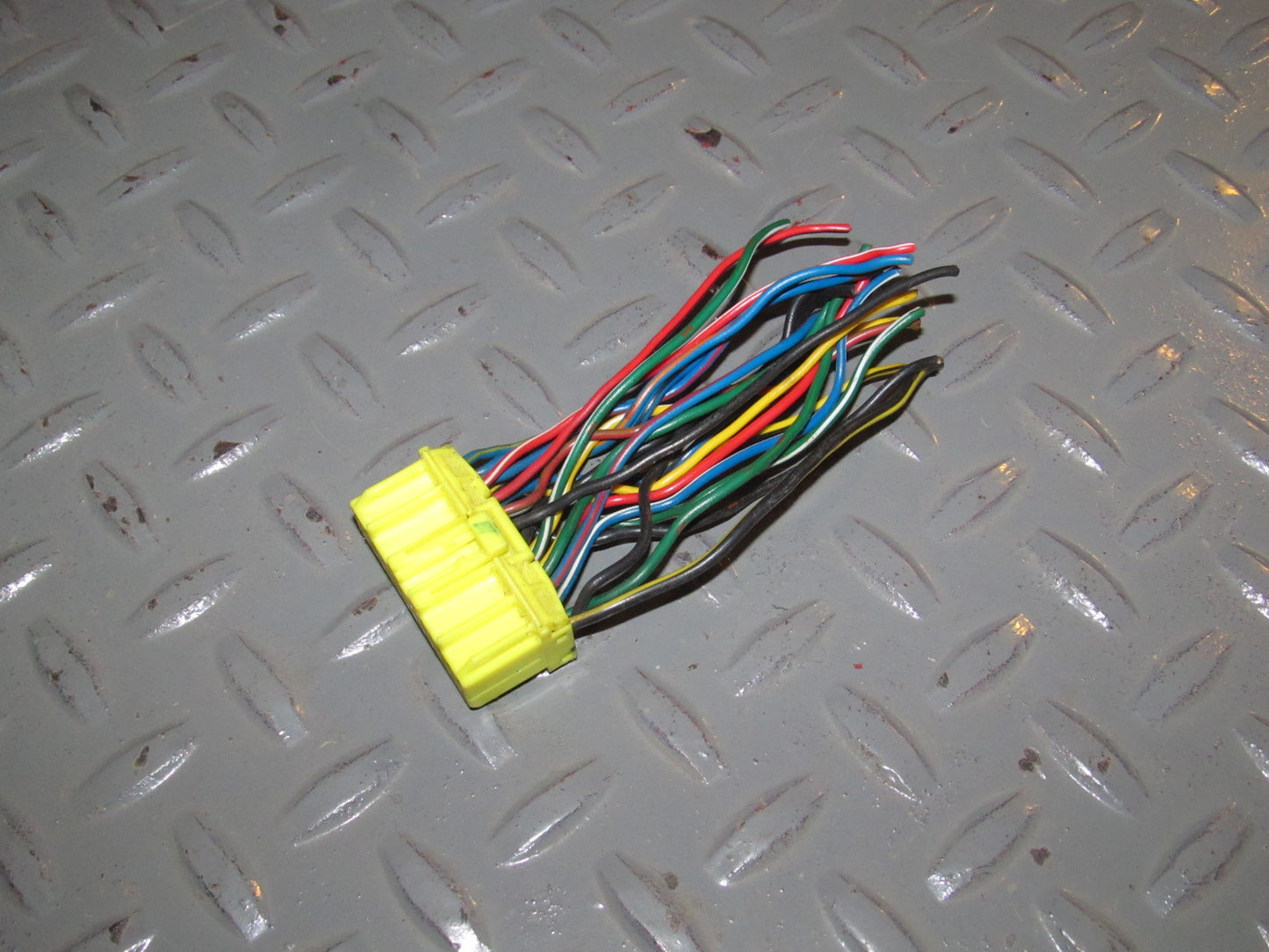 93 94 Mitsubishi Eclipse OEM Cruise Control Module Pigtail Harness