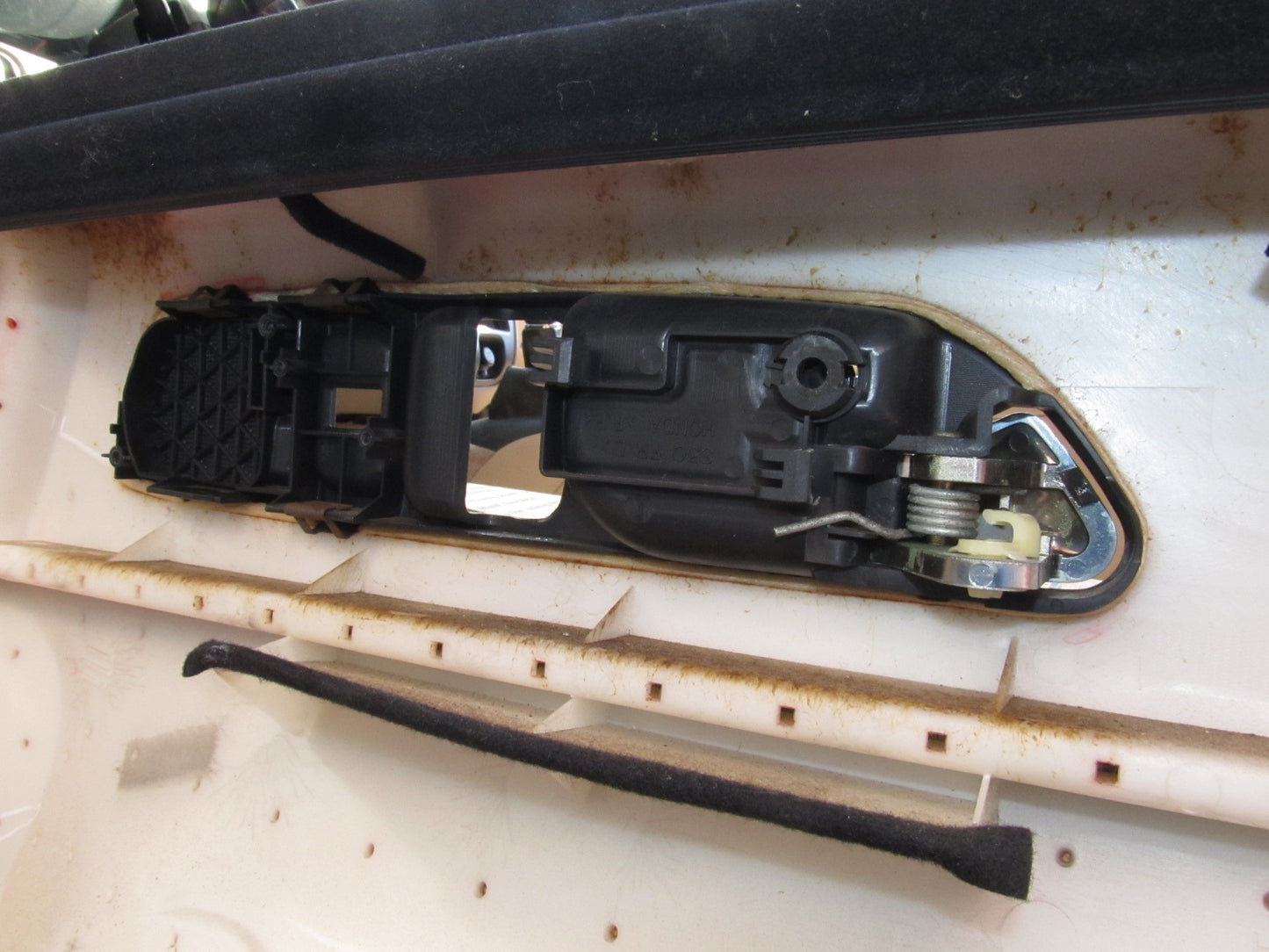 97 98 99 00 01 Honda Prelude OEM Interior Door Handle & Bezel Trim Cover - Left