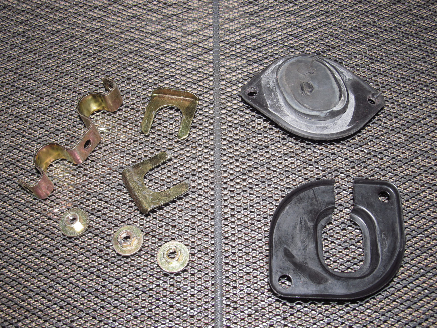 91 92 93 94 95 Toyota MR2 OEM M/T Shifter Cable Bracket & Grommet