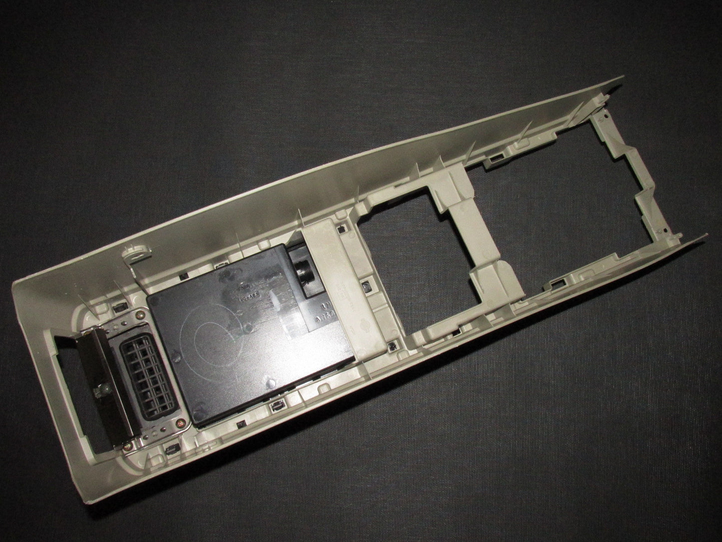 03 04 Infiniti G35 OEM Center Console