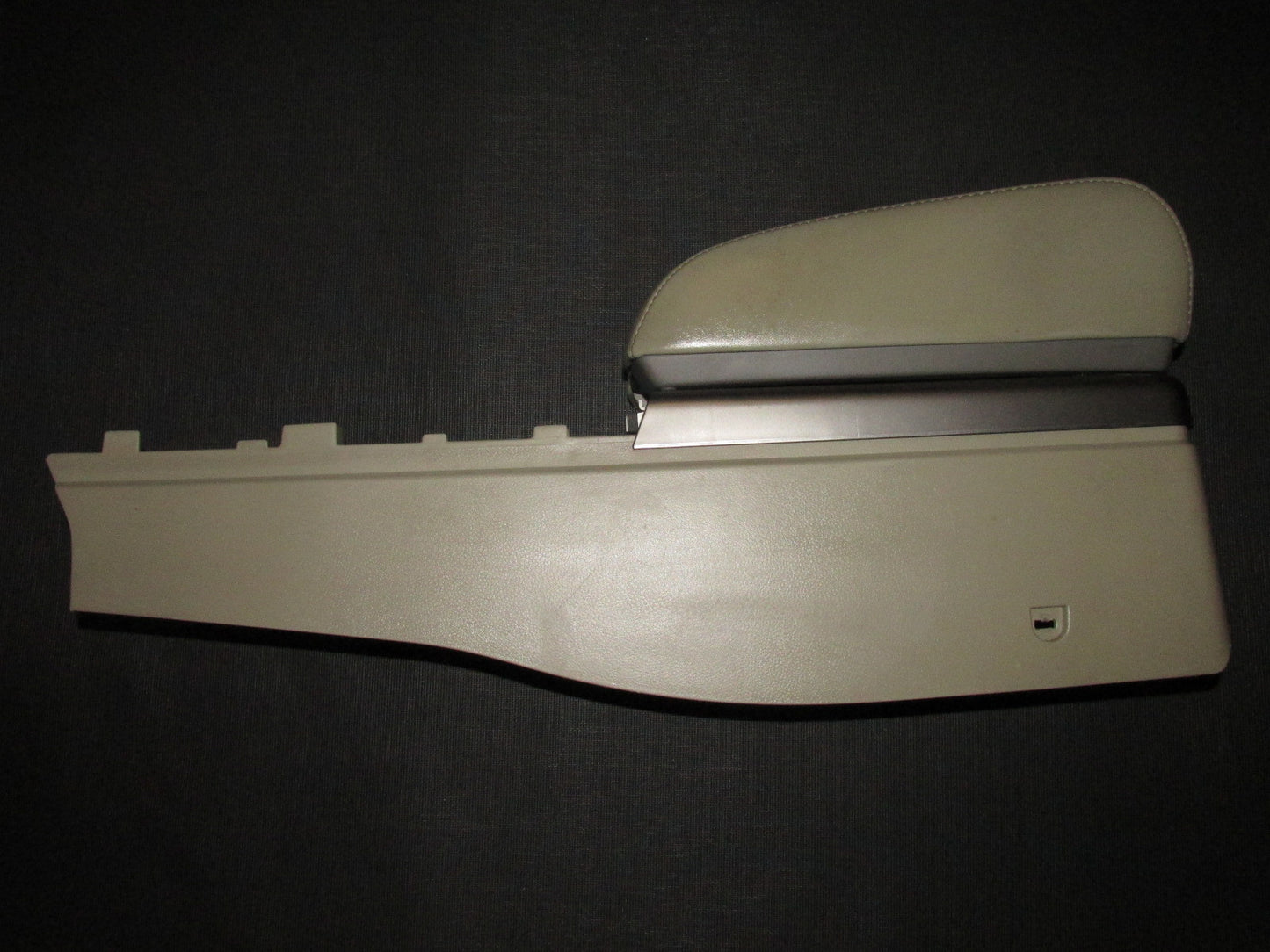 03 04 Infiniti G35 OEM Center Console