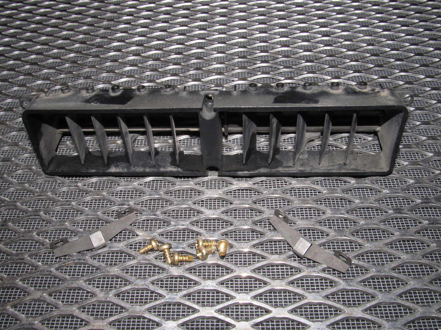 84 85 Mazda RX7 OEM Dash Center A/C Heater Vent