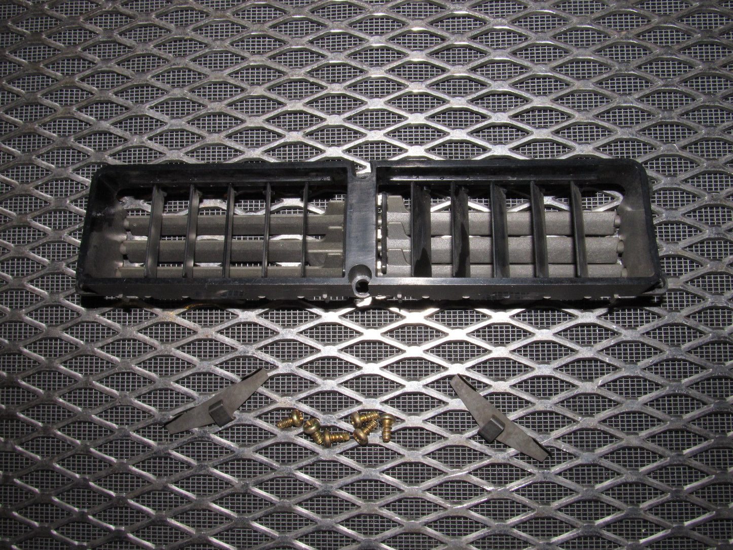 84 85 Mazda RX7 OEM Dash Center A/C Heater Vent