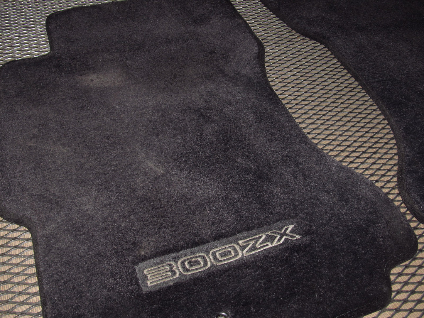 90-96 Nissan 300zx OEM Front Carpet - 2+0