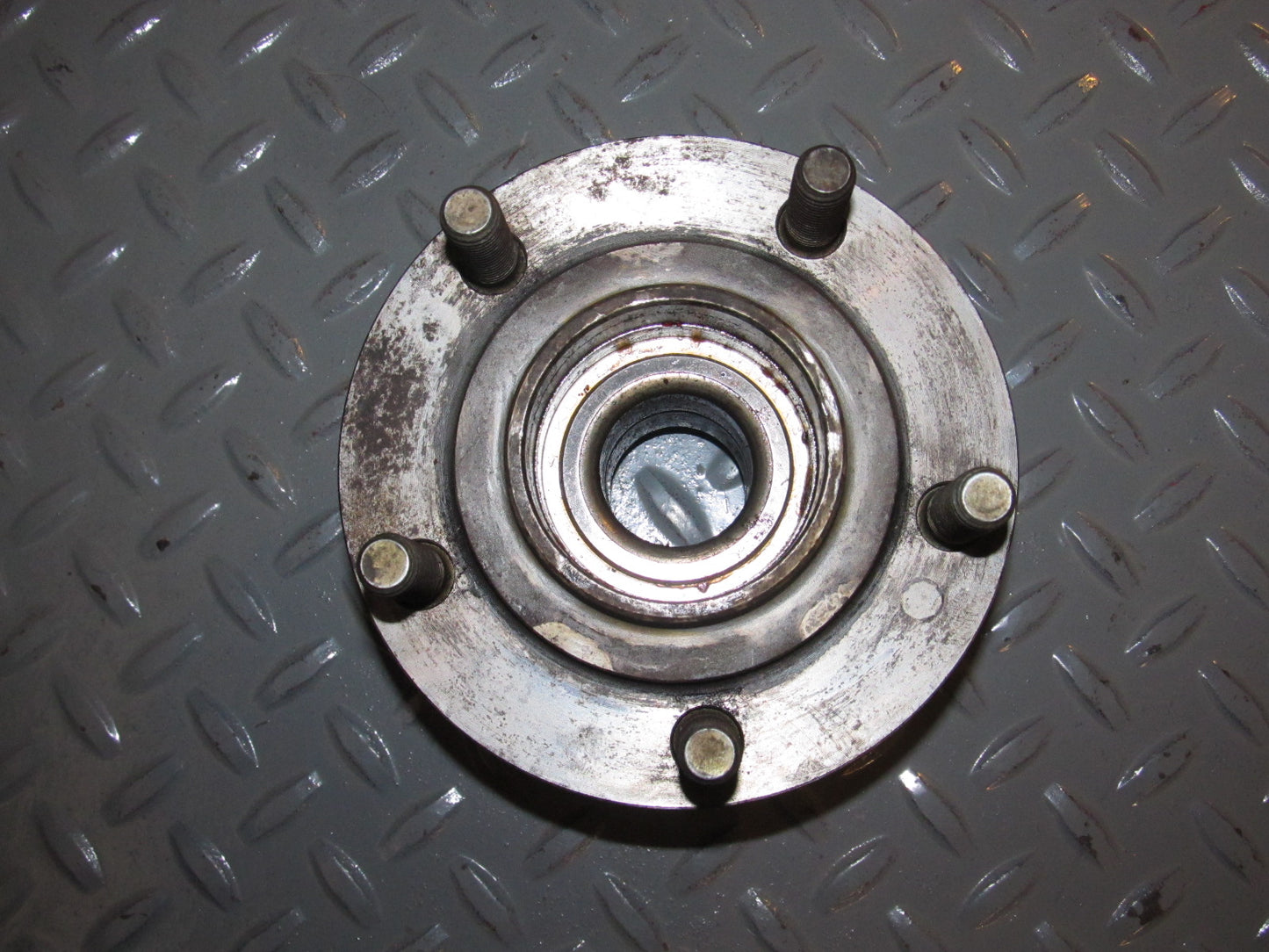 93 94 Mitsubishi Eclipse OEM Front Wheel Hub