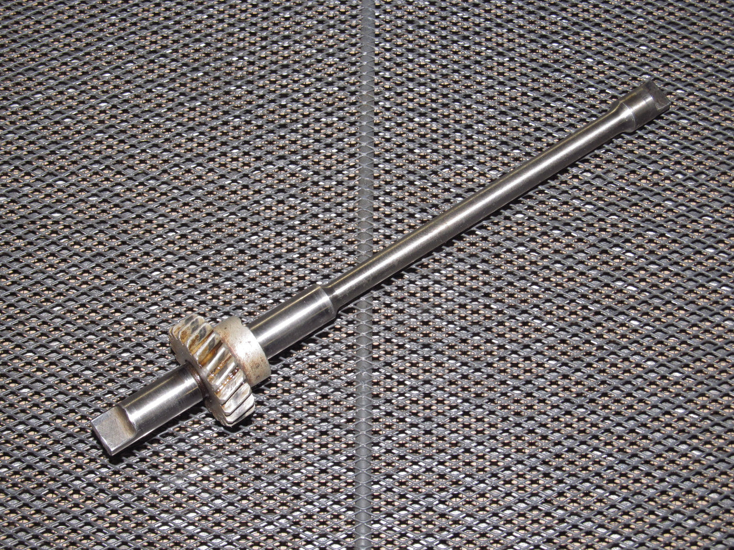 79 80 Datsun 280zx OEM Engine Oil Pump Driveshaft