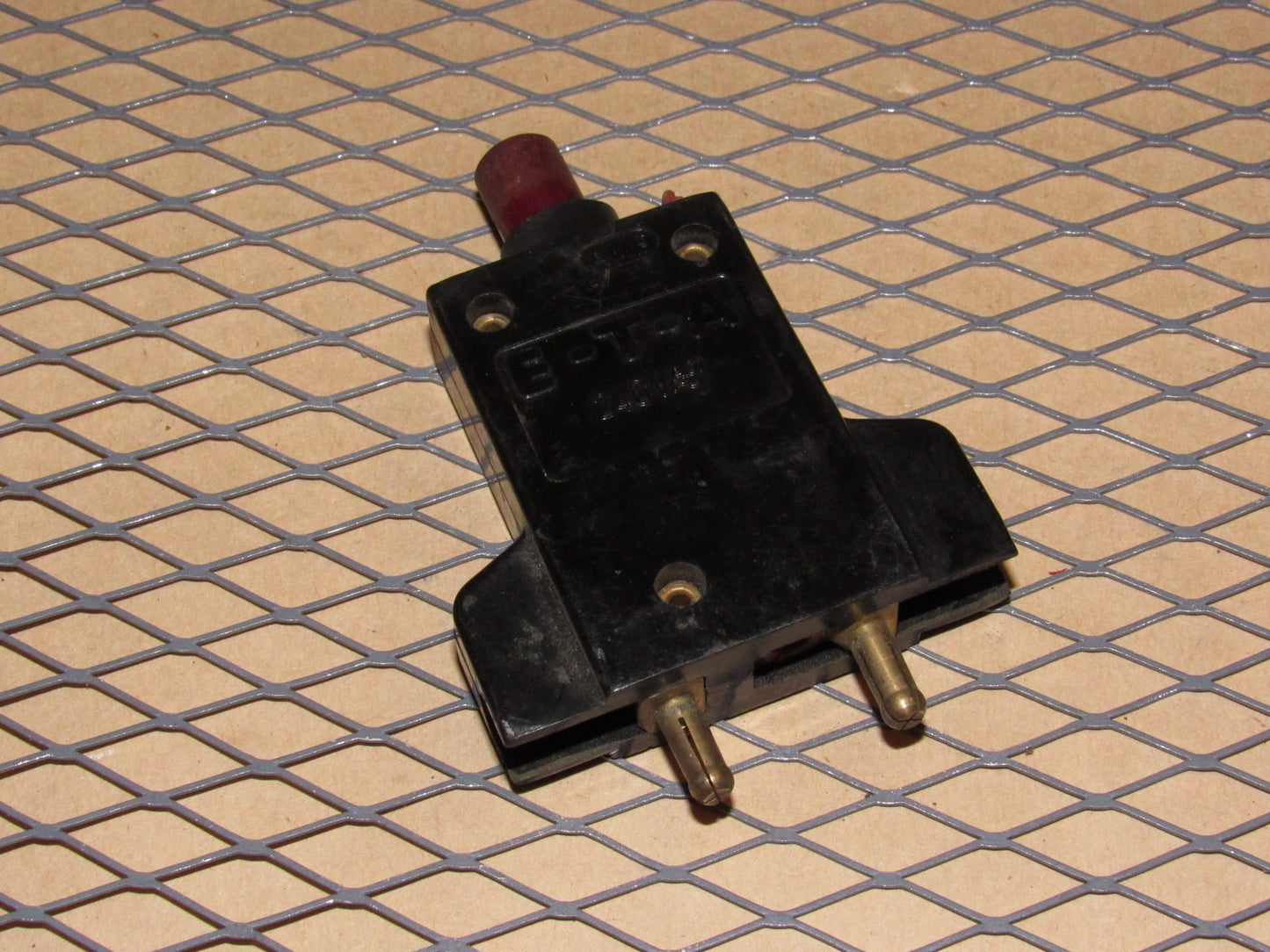 77-95 Mercedes Benz T1 Van Fuse Circuit Breaker 8a E-T-A 240VAC 2-5200-H
