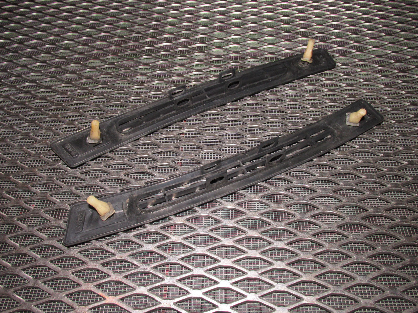 84 85 Mazda RX7 OEM Exterior Side Vent - Set