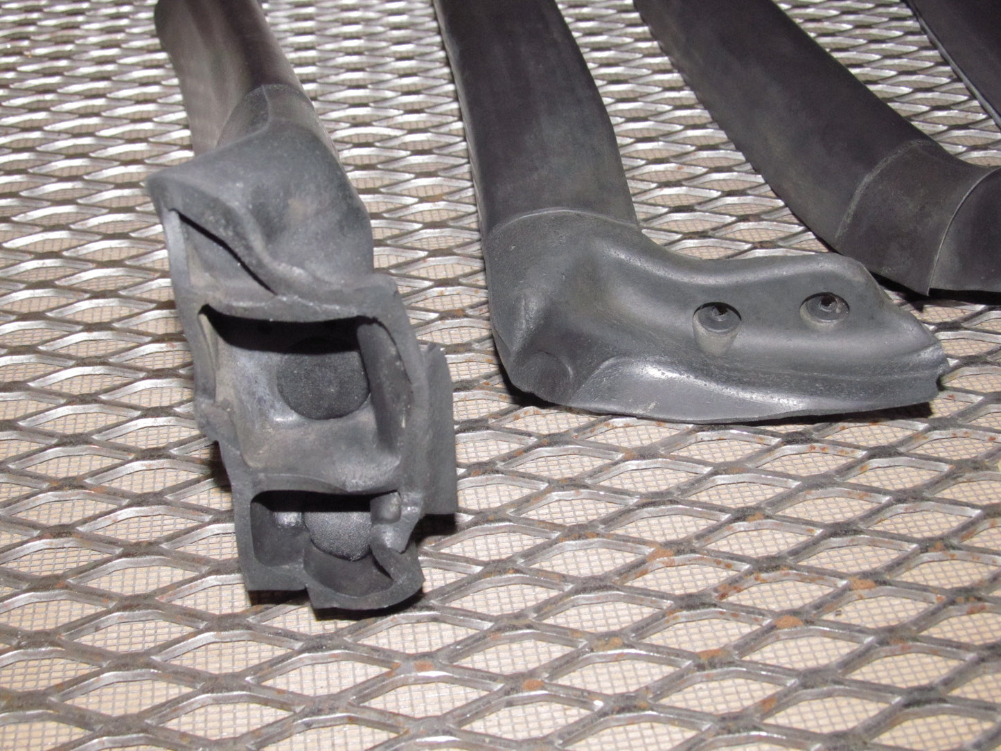 94 95 96 97 Mazda Miata OEM Convertible Soft Top Weather Rubber Seal