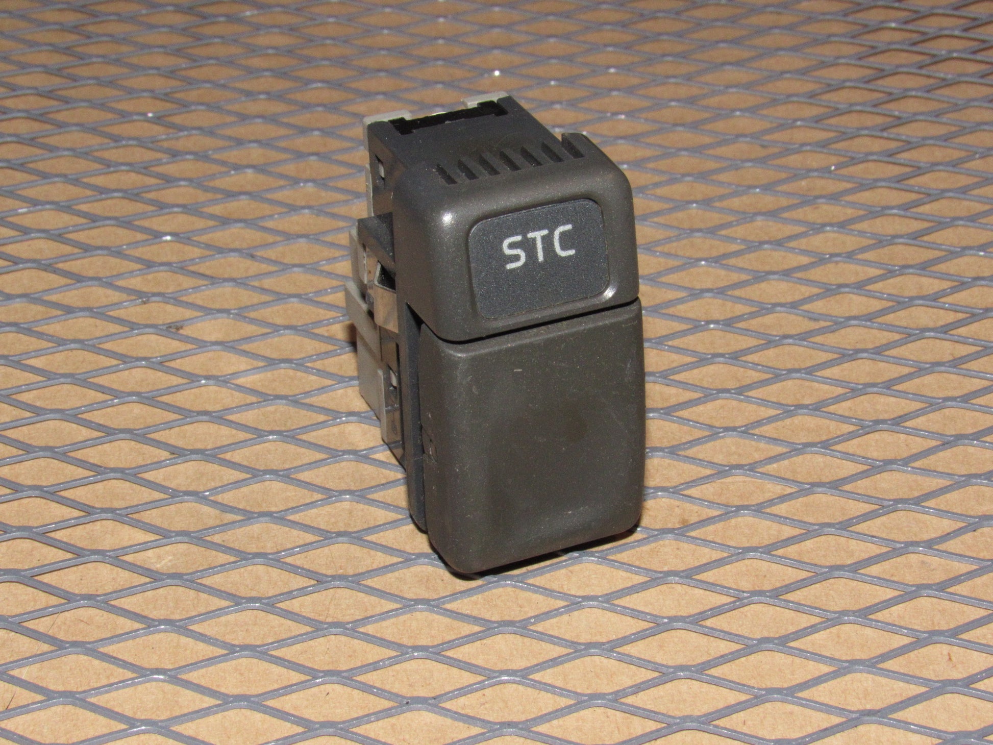01 02 03 04 Volvo V70 OEM Stability Traction Control STC Switch