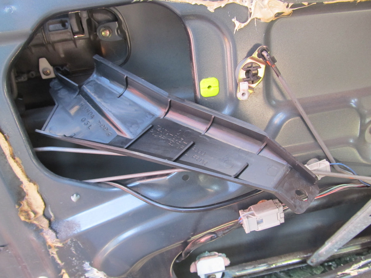 97 98 99 00 01 Honda Prelude OEM Door Handle & Latch Linkage Rod - Left