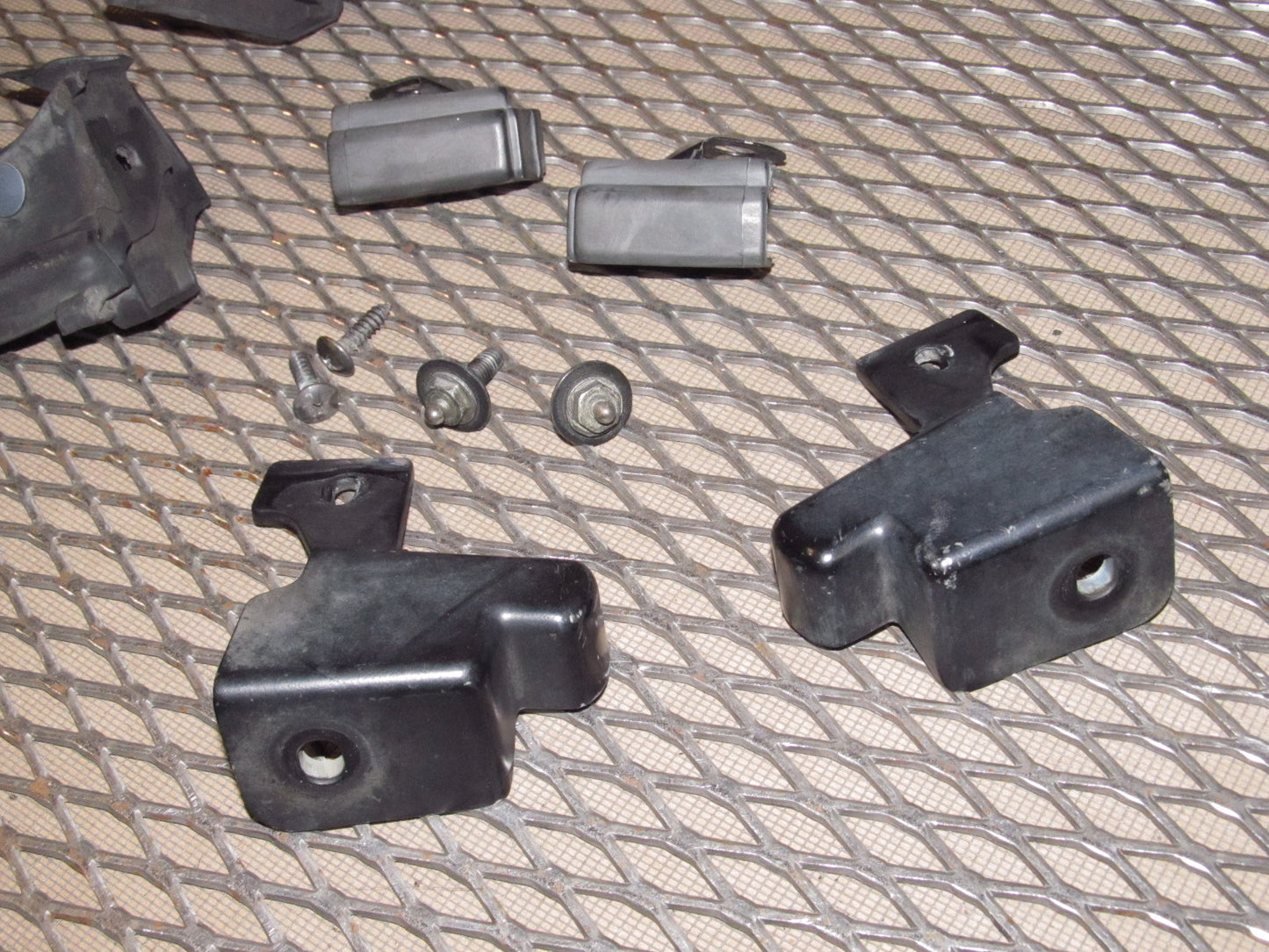 94 95 96 97 Mazda Miata OEM Convertible Soft Top Corner Seal Moulding Cover