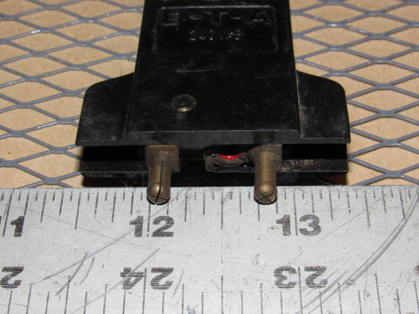 77-95 Mercedes Benz T1 Van Fuse Circuit Breaker 8a E-T-A 240VAC 2-5200-H