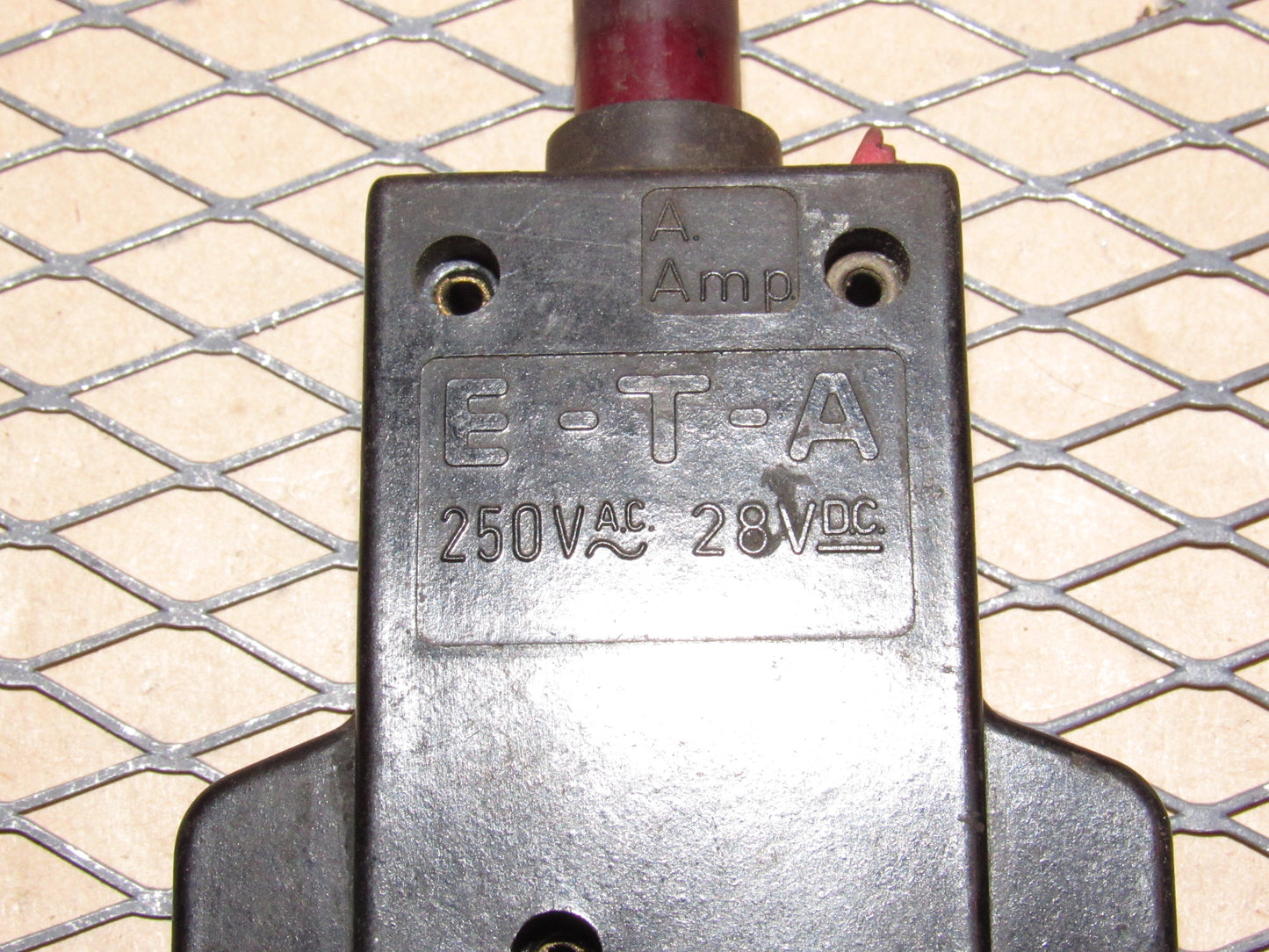 77-95 Mercedes Benz T1 Van Fuse Circuit Breaker 8a E-T-A 240VAC 2-5200-H