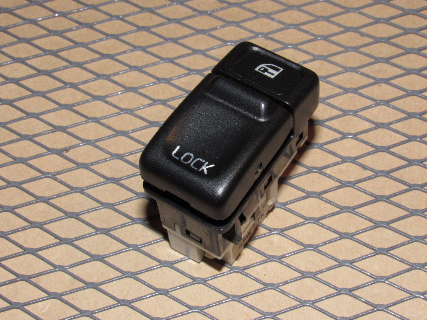 95 96 97 Volvo 960 OEM Dash Central Door Lock Switch