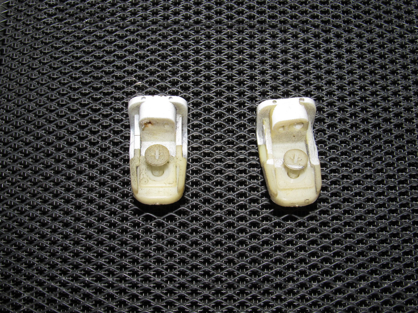 88 89 Honda CRX OEM D15B2 Door Panel Clip