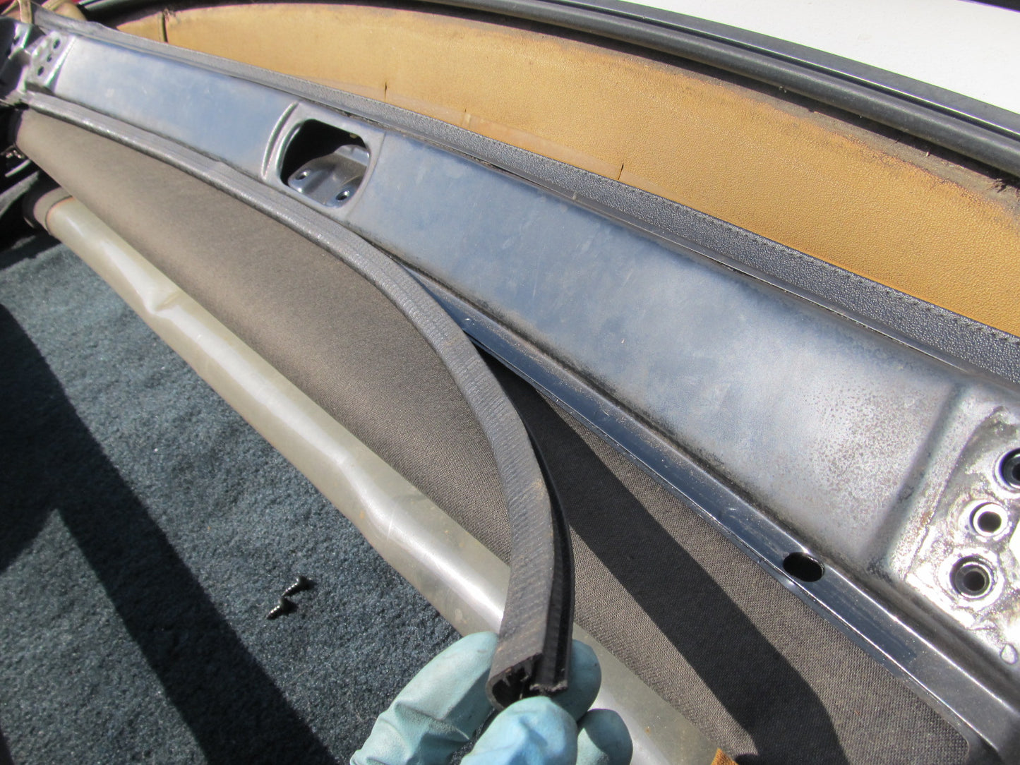 94 95 96 97 Mazda Miata OEM Convertible Soft Top Belt Line Moulding