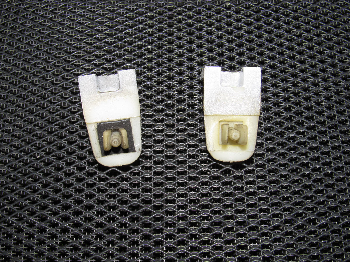 88 89 Honda CRX OEM D15B2 Door Panel Clip