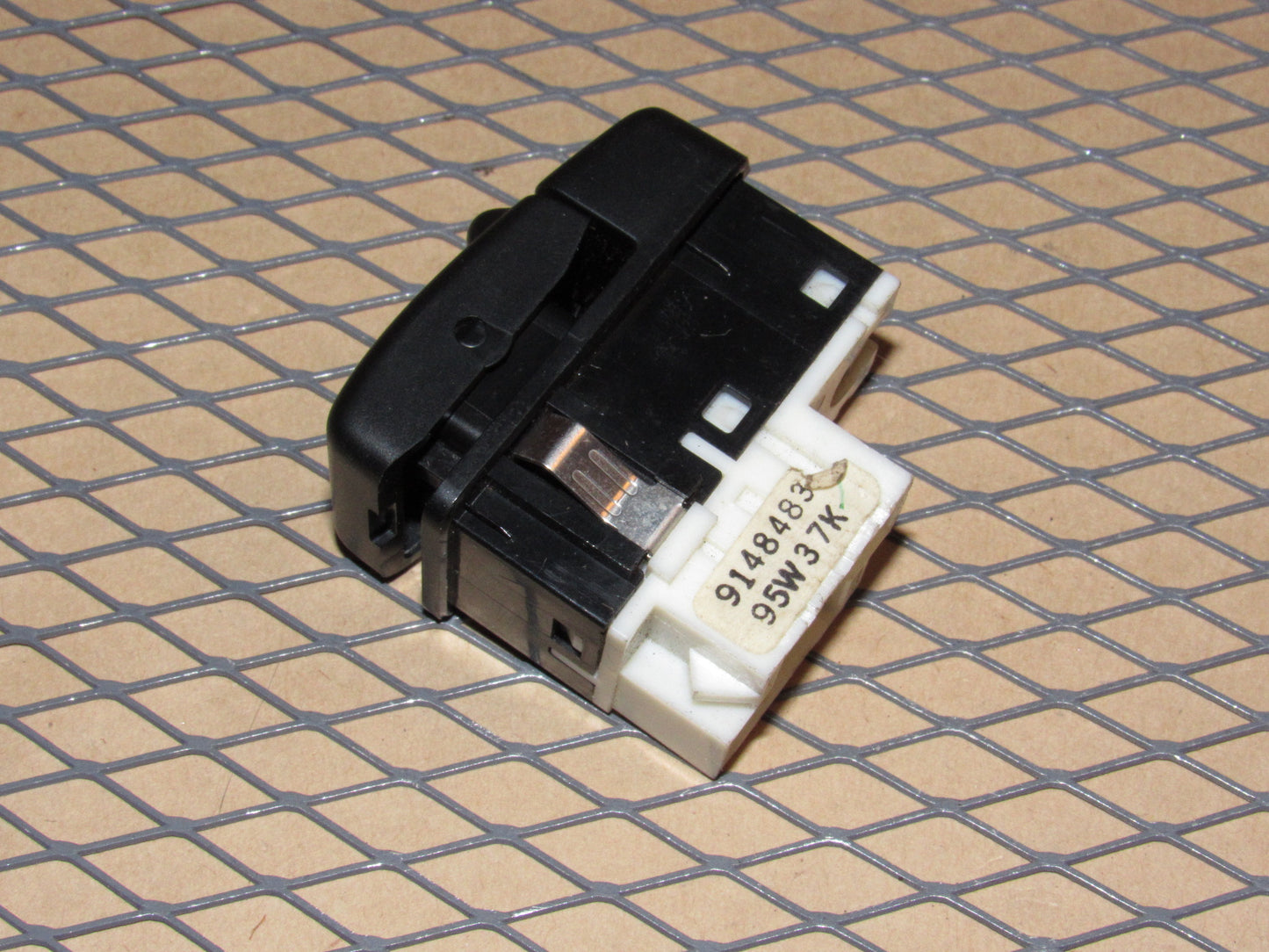 95 96 97 Volvo 960 OEM Dash Central Door Lock Switch