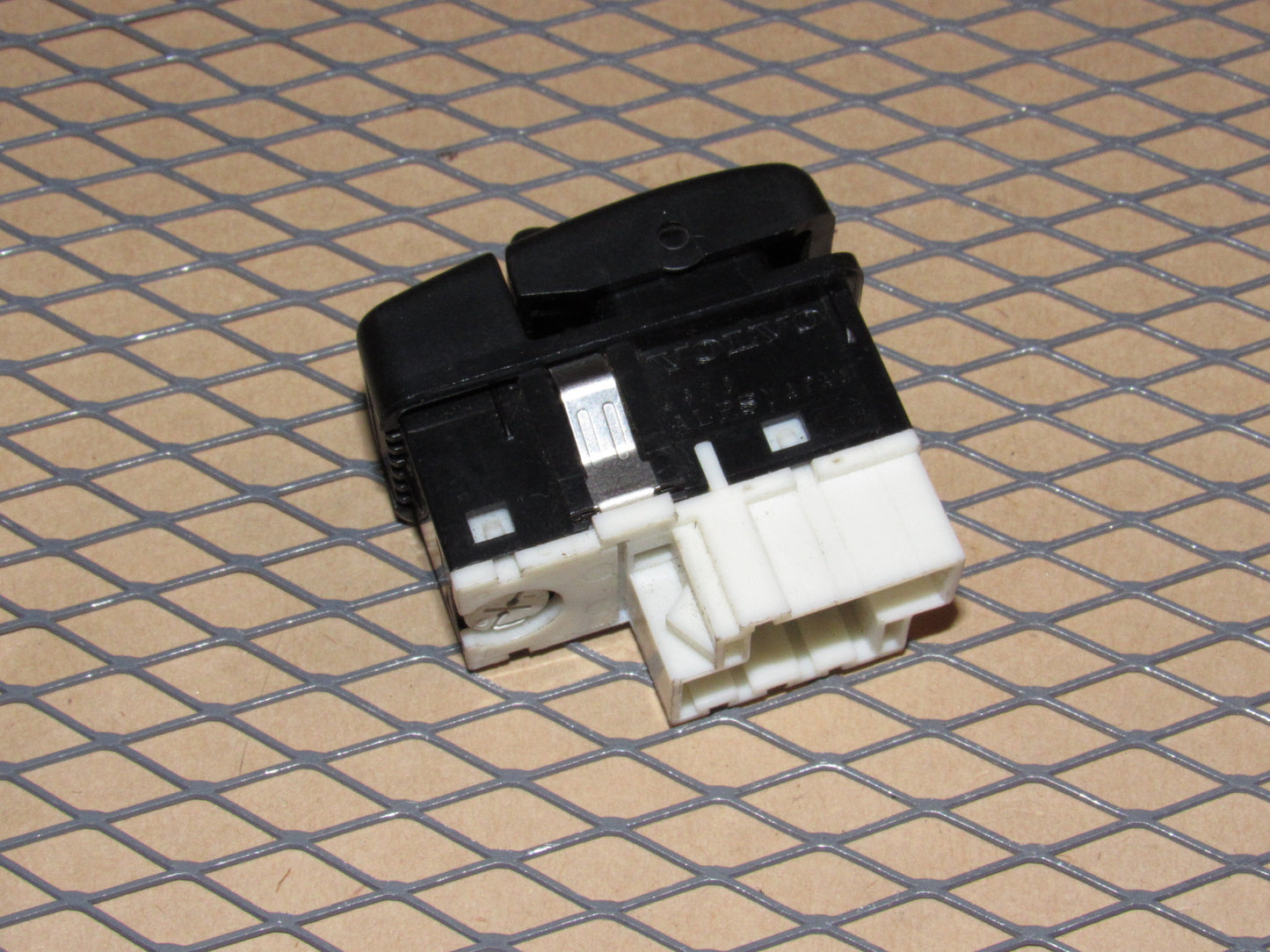 95 96 97 Volvo 960 OEM Dash Central Door Lock Switch