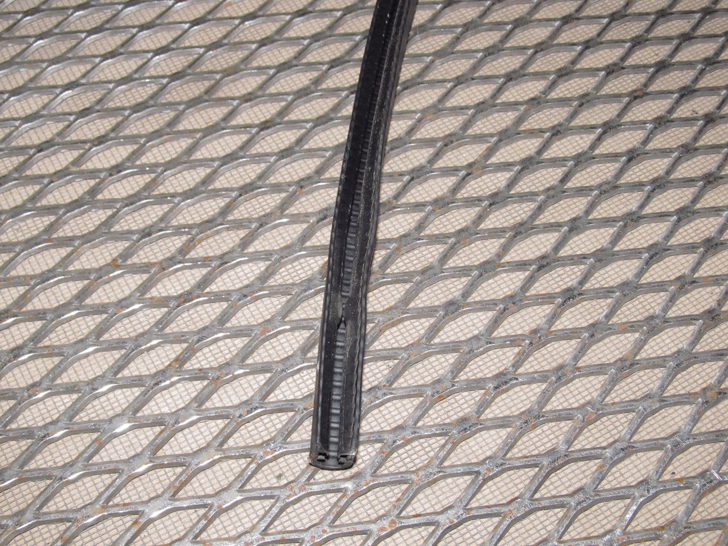 94 95 96 97 Mazda Miata OEM Convertible Soft Top Belt Line Moulding