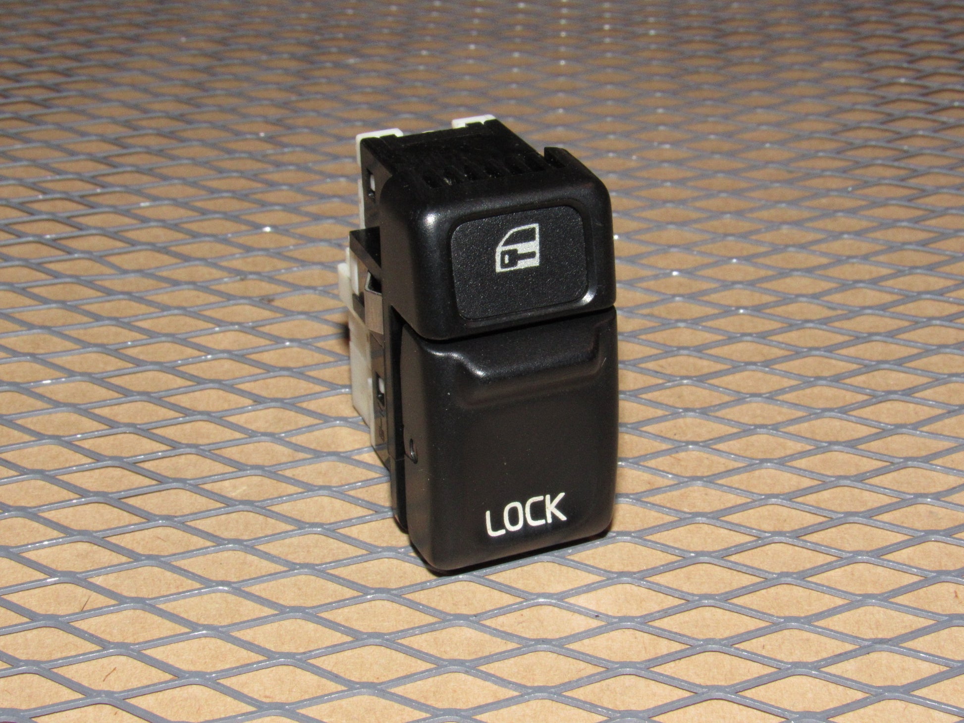 97 98 Volvo S90 OEM Dash Central Door Lock Switch