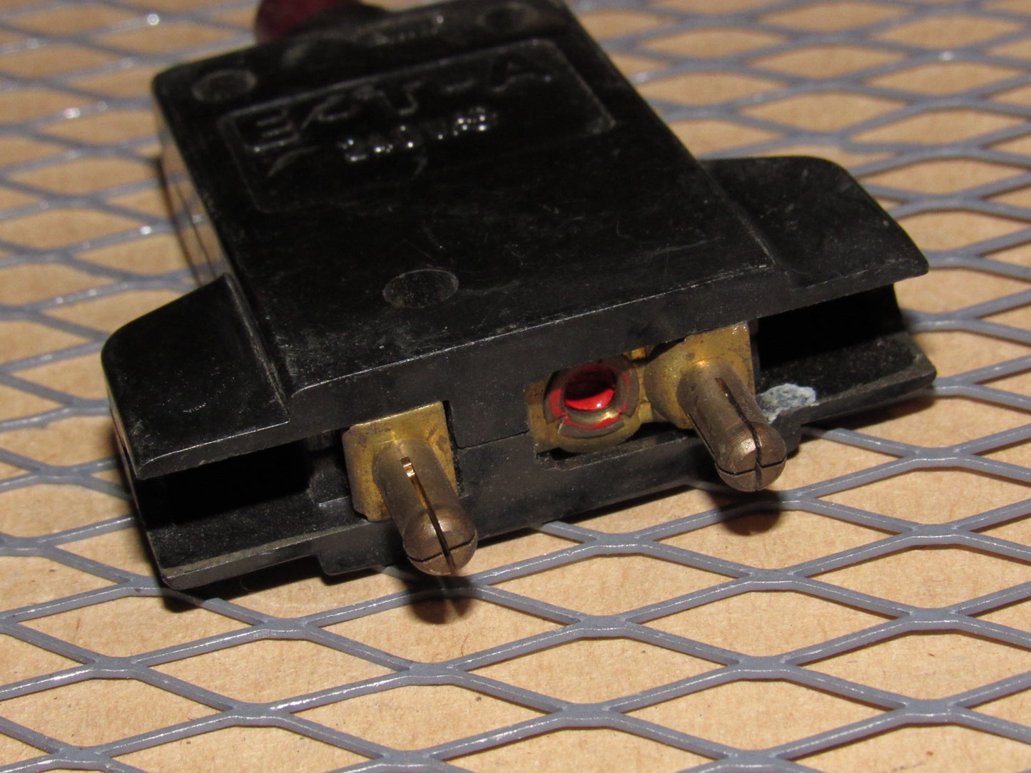 77-95 Mercedes Benz T1 Van Fuse Circuit Breaker 8a E-T-A 240VAC 2-5200-H
