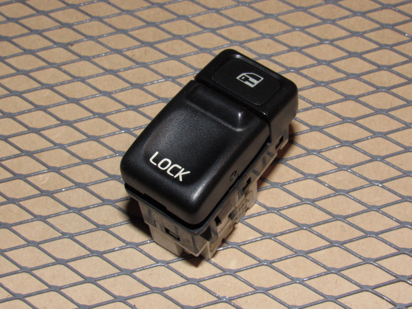 97 98 Volvo S90 OEM Dash Central Door Lock Switch