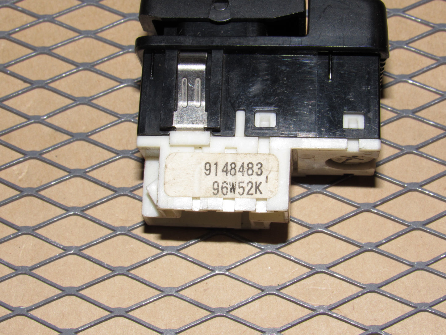 97 98 Volvo S90 OEM Dash Central Door Lock Switch