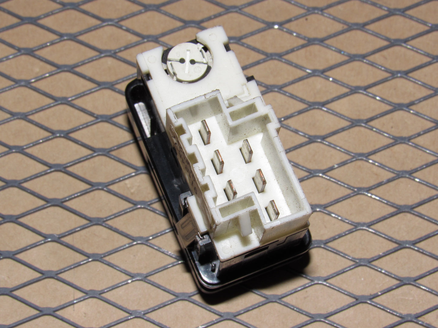 97 98 Volvo S90 OEM Dash Central Door Lock Switch