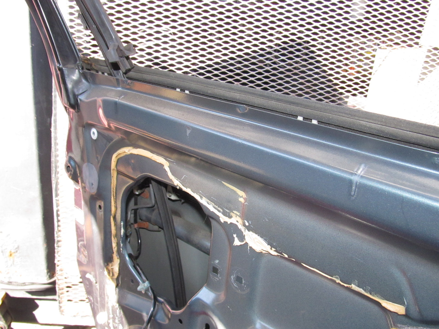 97 98 99 00 01 Honda Prelude OEM Door Latch & Actuator  - Left