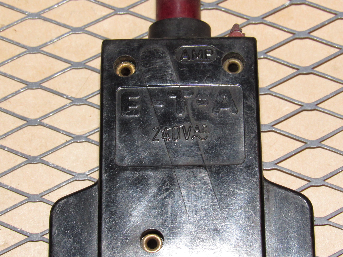 77-95 Mercedes Benz T1 Van Fuse Circuit Breaker 8a E-T-A 240VAC 2-5200-H