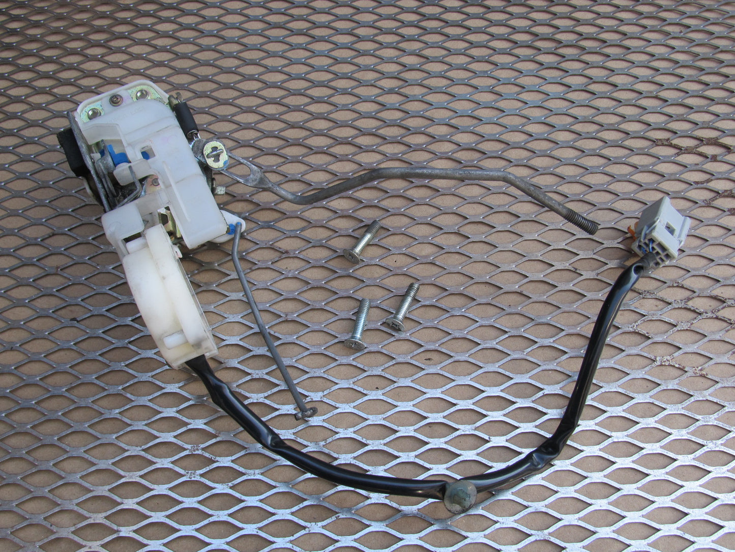 97 98 99 00 01 Honda Prelude OEM Door Latch & Actuator  - Left