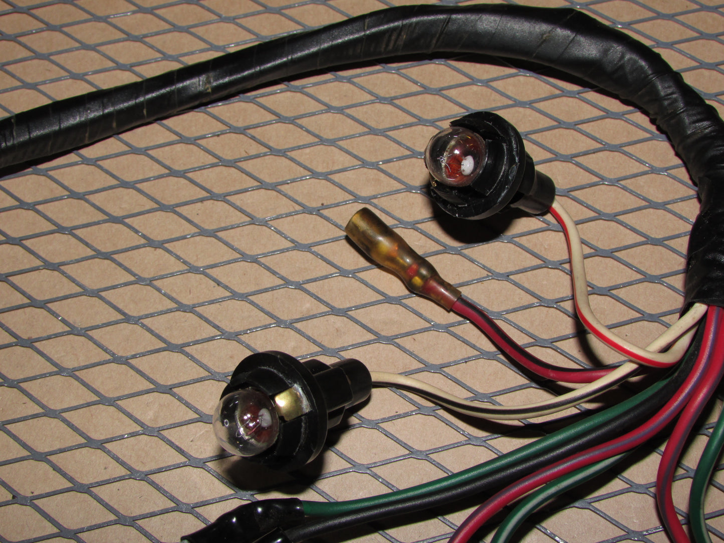 75 76 77 78 Datsun 280z OEM Tachometer Turn Signal Bulb Socket & Wiring Harness