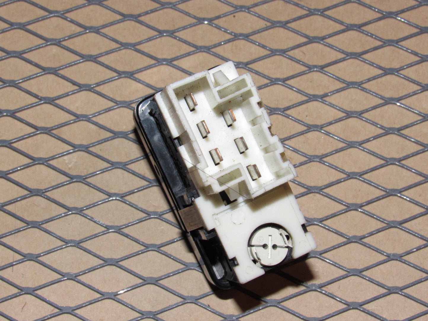 97 98 Volvo V90 OEM Dash Central Door Lock Switch