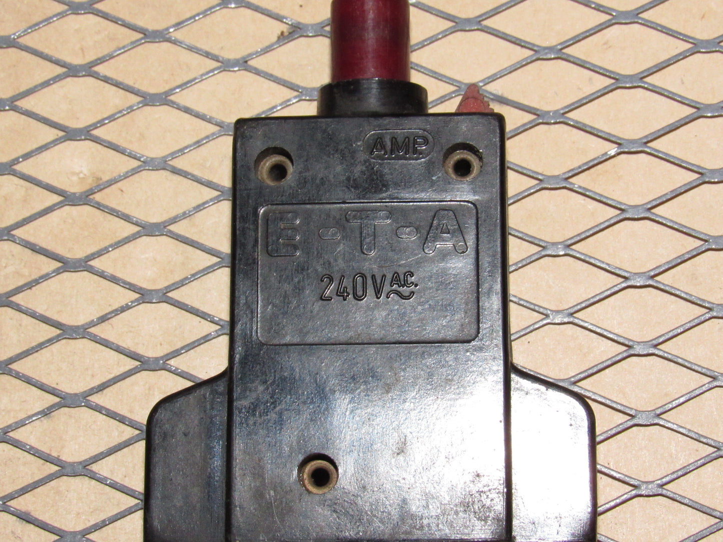 77-95 Mercedes Benz T1 Van Fuse Circuit Breaker 8a E-T-A 240VAC 2-5200-H