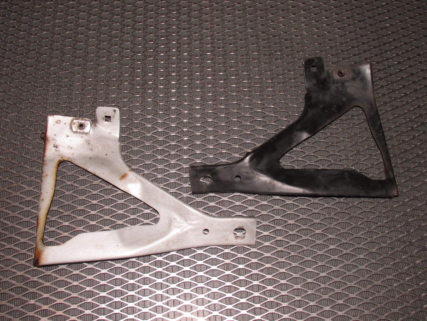84 85 Mazda RX7 OEM Fender Lower Mounting Bracket