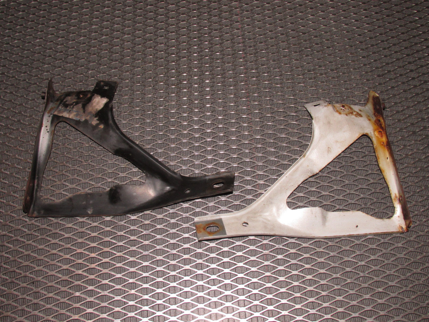 84 85 Mazda RX7 OEM Fender Lower Mounting Bracket
