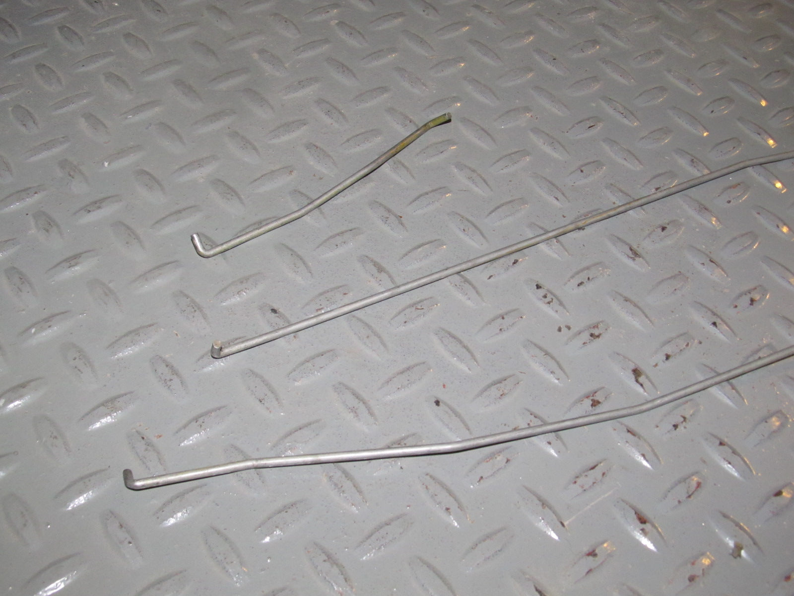 93 94 Mitsubishi Eclipse OEM Door Handle Latch Linkage Rod Left